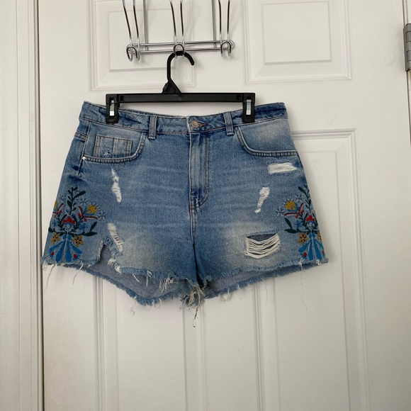 ZARA denim embroidered shorts - Picture 5 of 8